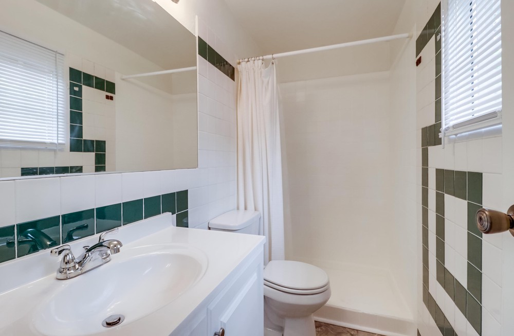 Virtual tour photo 32 of 57 for 2861 Epaulette St