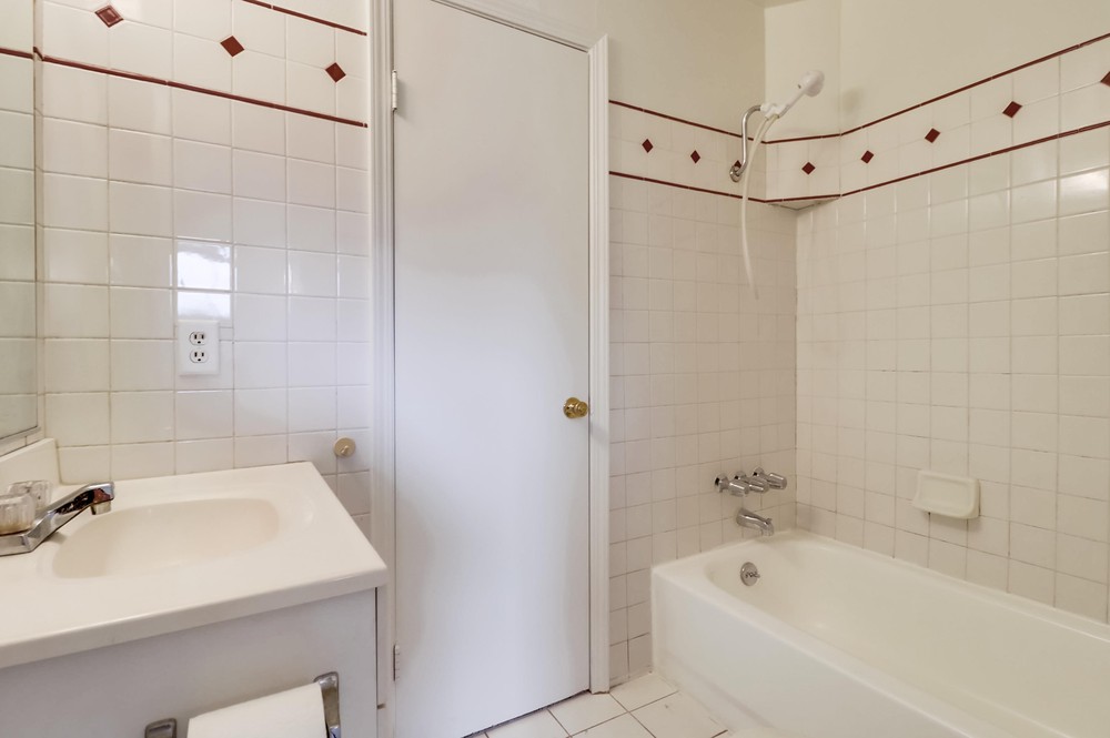 Virtual tour photo 37 of 57 for 2861 Epaulette St