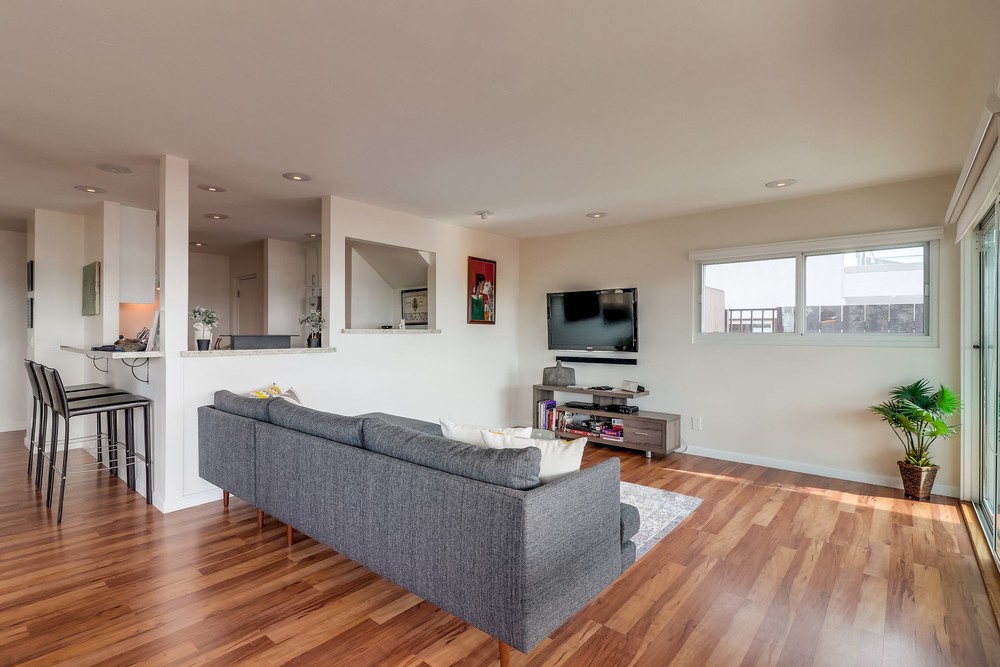 Virtual tour photo 11 of 47 for 2862 State St