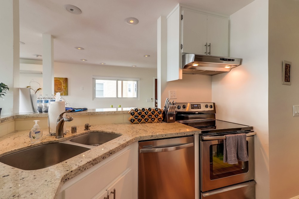 Virtual tour photo 25 of 47 for 2862 State St