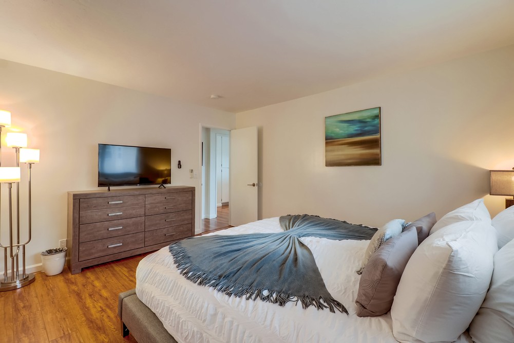 Virtual tour photo 33 of 47 for 2862 State St