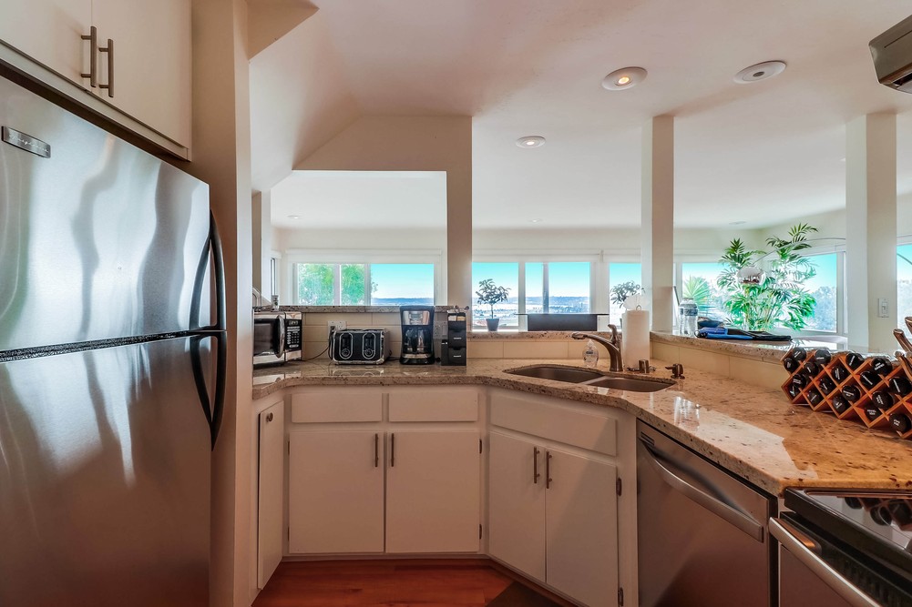 Virtual tour photo 23 of 47 for 2862 State St
