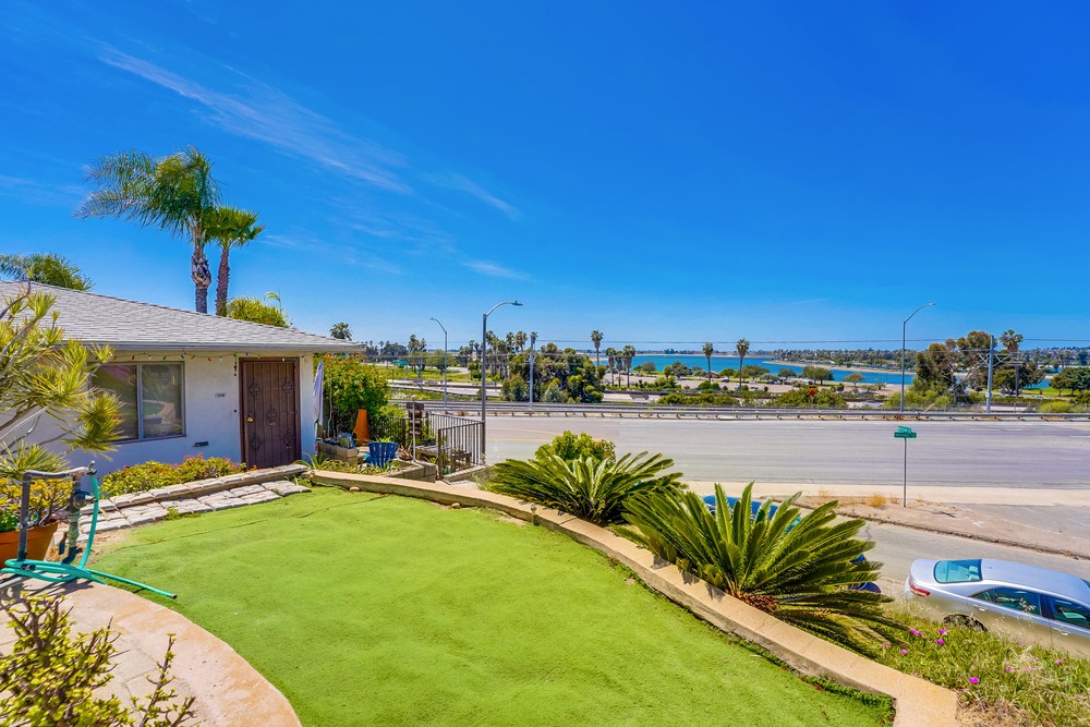 Virtual tour photo 5 of 57 for 2865 Morena Blvd
