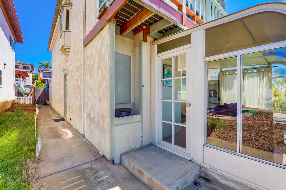 Virtual tour photo 8 of 57 for 2865 Morena Blvd