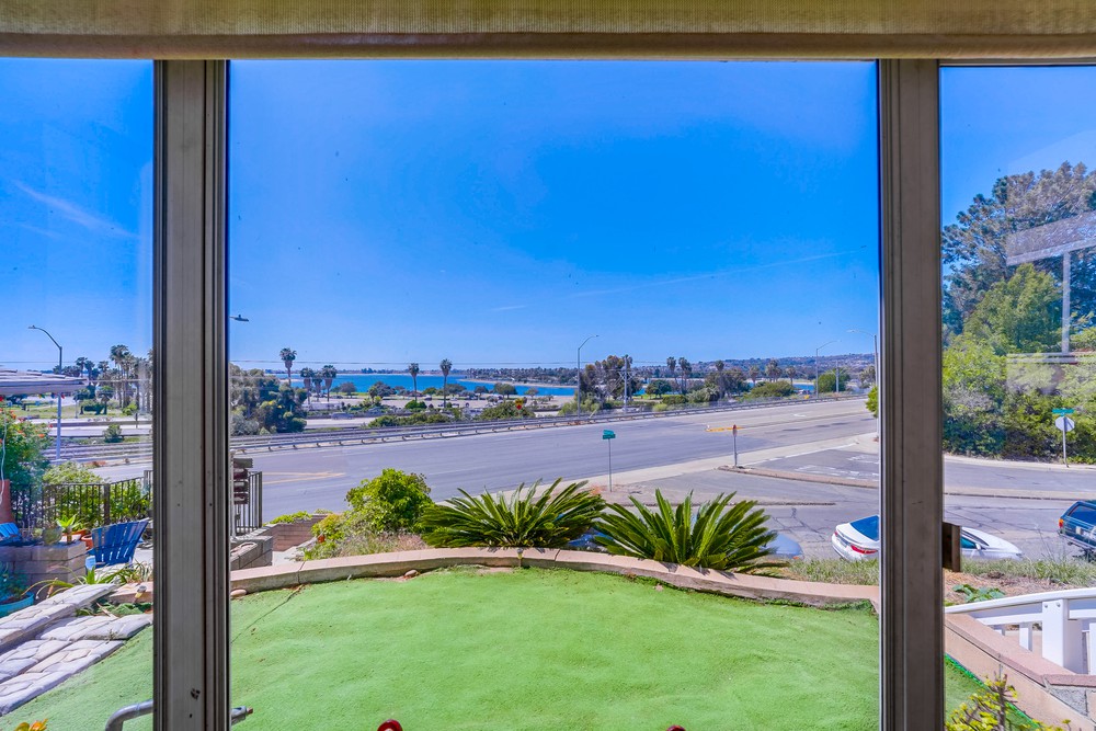 Virtual tour photo 18 of 57 for 2865 Morena Blvd