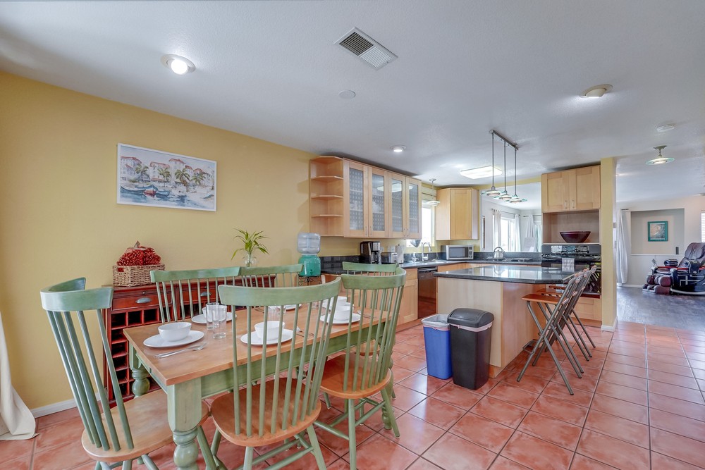 Virtual tour photo 21 of 57 for 2865 Morena Blvd