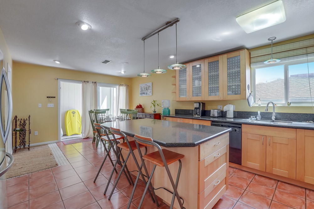 Virtual tour photo 25 of 57 for 2865 Morena Blvd