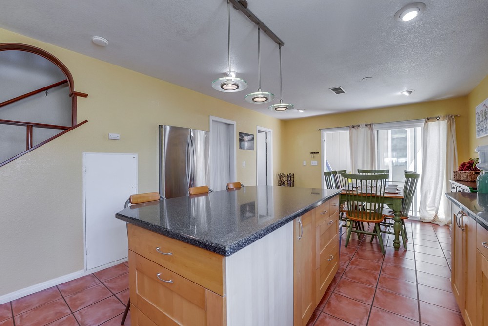 Virtual tour photo 27 of 57 for 2865 Morena Blvd