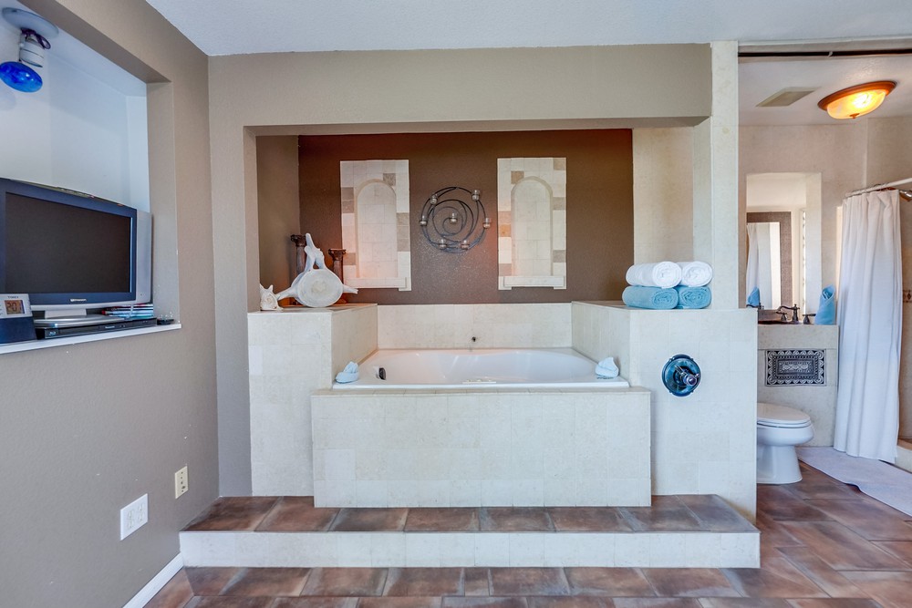 Virtual tour photo 40 of 57 for 2865 Morena Blvd