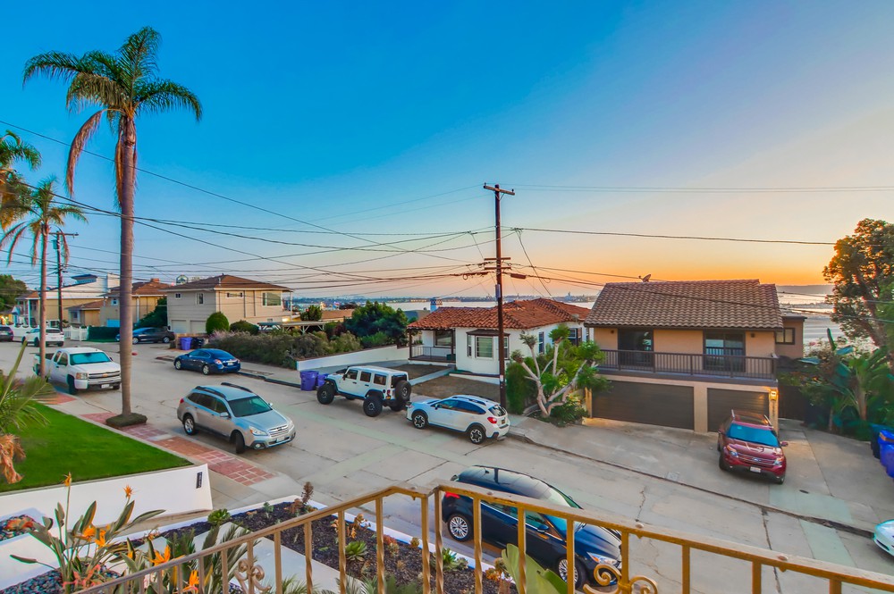 Virtual tour photo 10 of 131 for 2865 State St