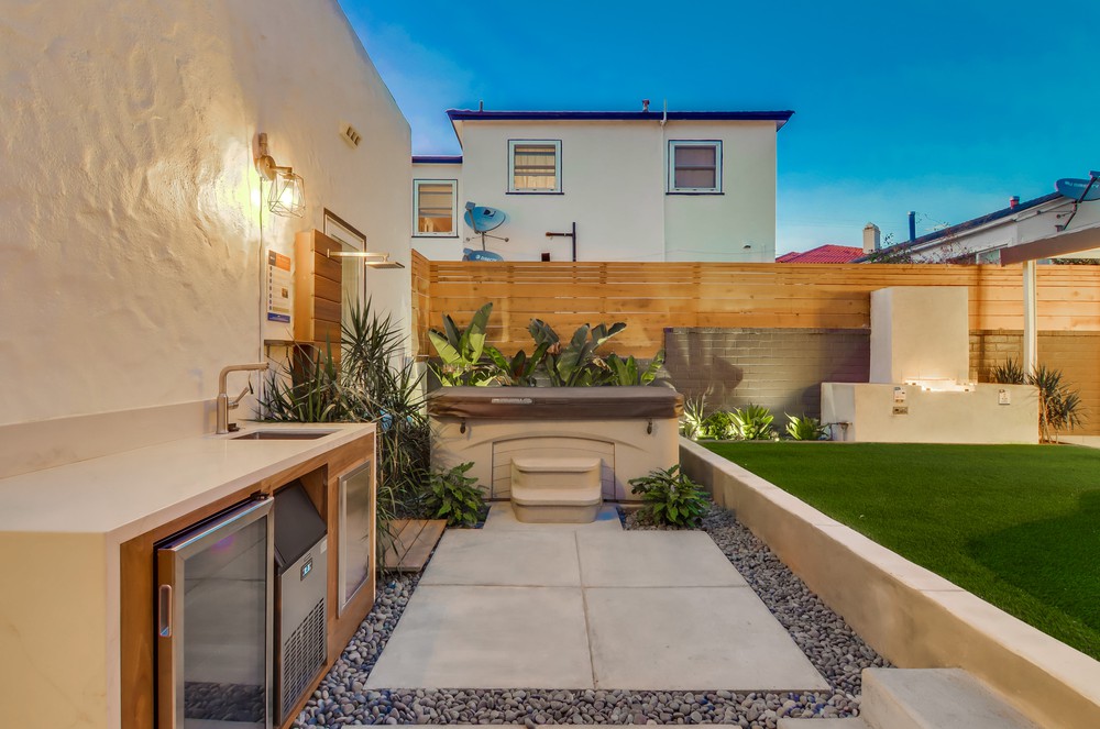 Virtual tour photo 18 of 131 for 2865 State St