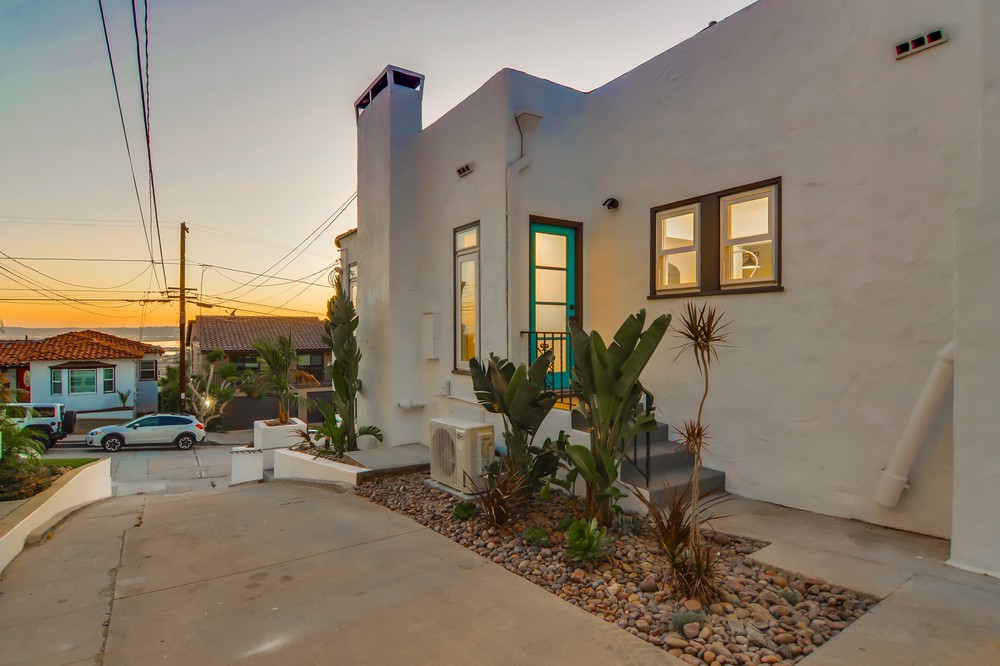 Virtual tour photo 22 of 131 for 2865 State St