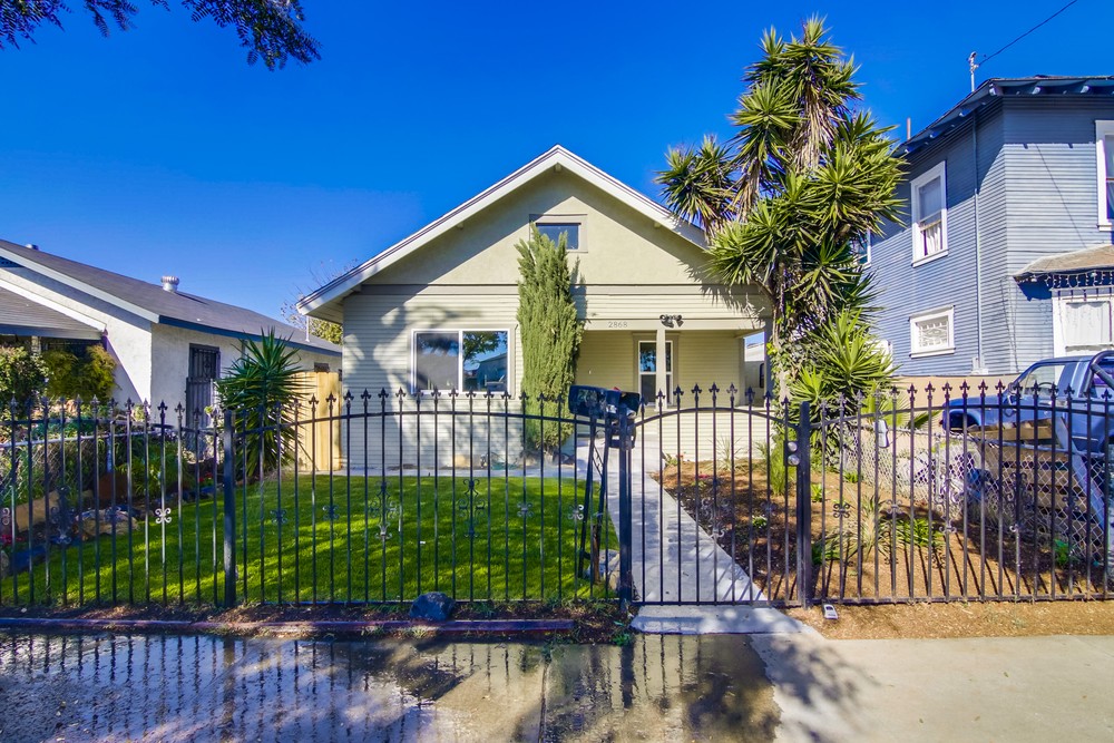 Virtual tour photo 3 of 44 for 2868 Clay Ave