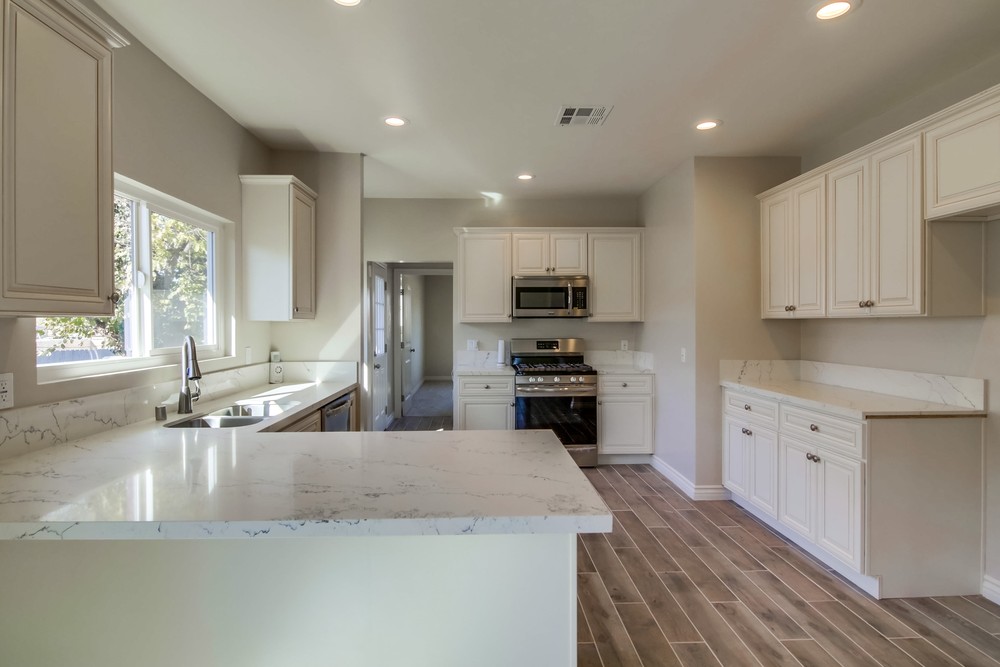Virtual tour photo 21 of 44 for 2868 Clay Ave