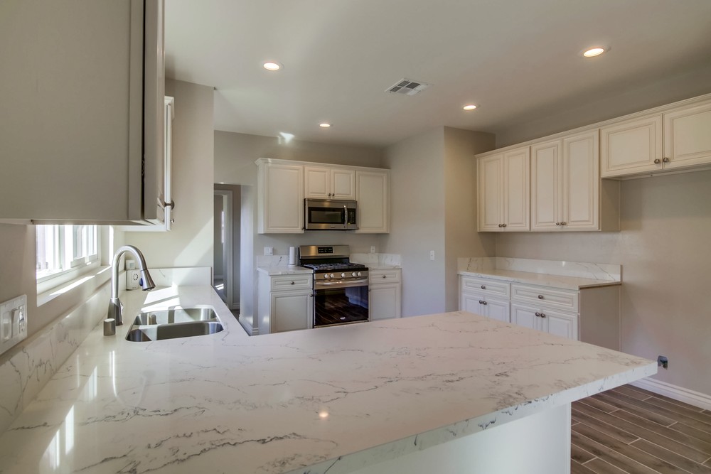 Virtual tour photo 22 of 44 for 2868 Clay Ave