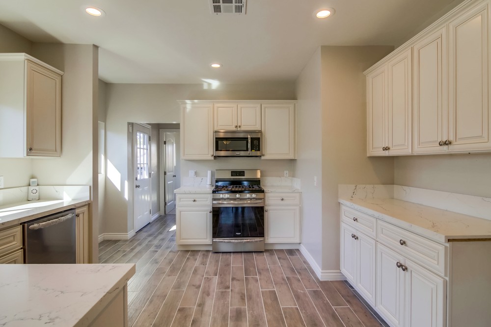 Virtual tour photo 24 of 44 for 2868 Clay Ave