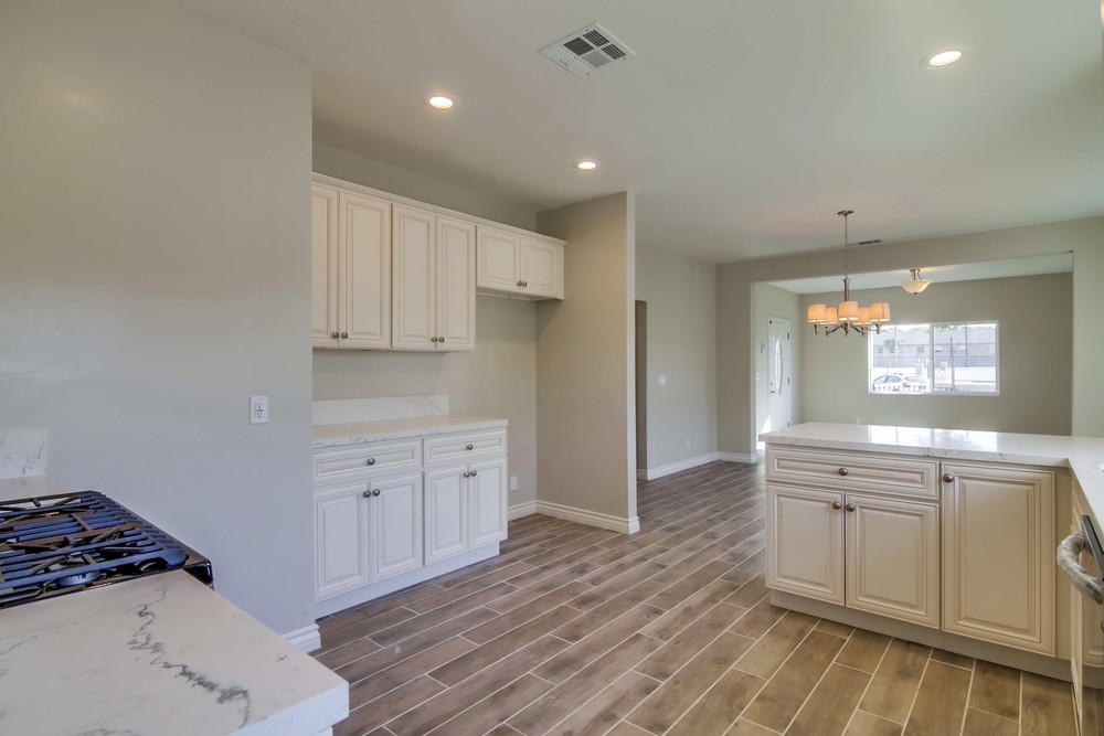 Virtual tour photo 25 of 44 for 2868 Clay Ave