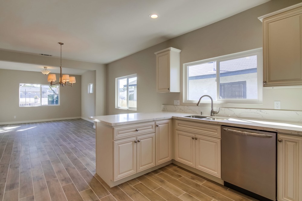 Virtual tour photo 27 of 44 for 2868 Clay Ave
