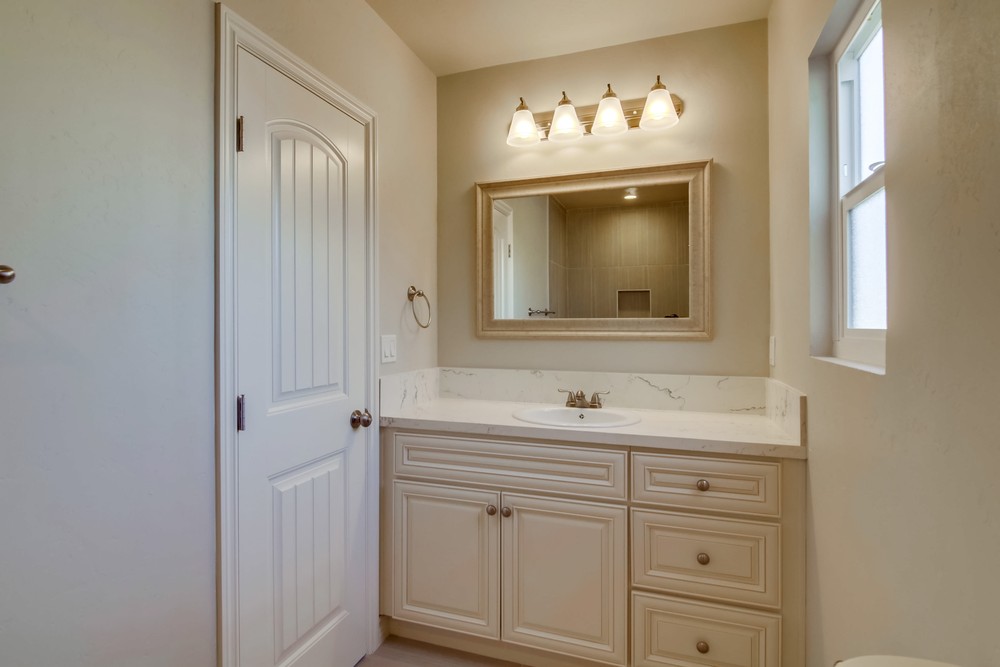 Virtual tour photo 32 of 44 for 2868 Clay Ave