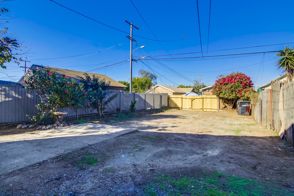 Virtual tour photo 43 of 44 for 2868 Clay Ave
