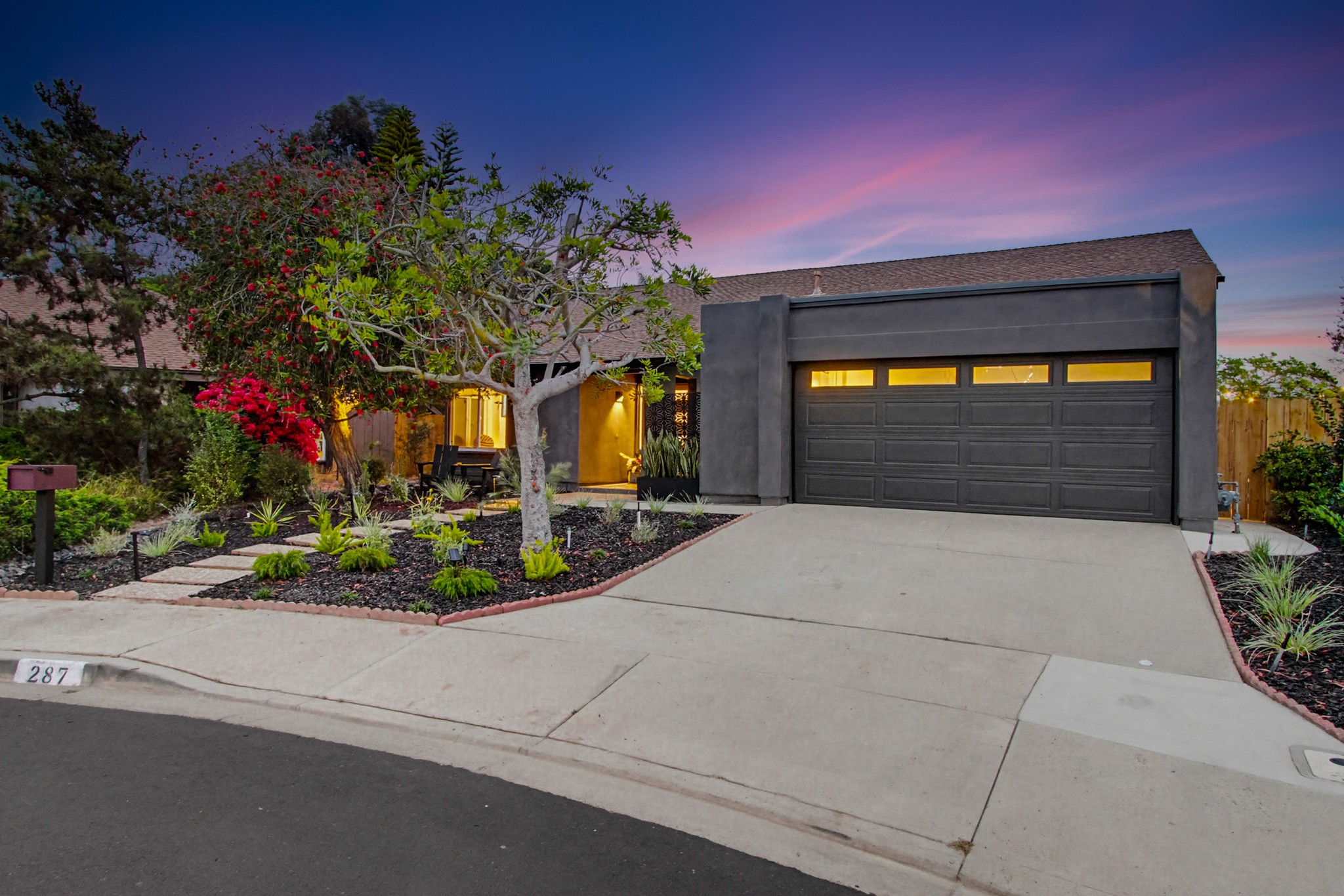 Virtual tour photo 4 of 86 for 287 Sharp Pl