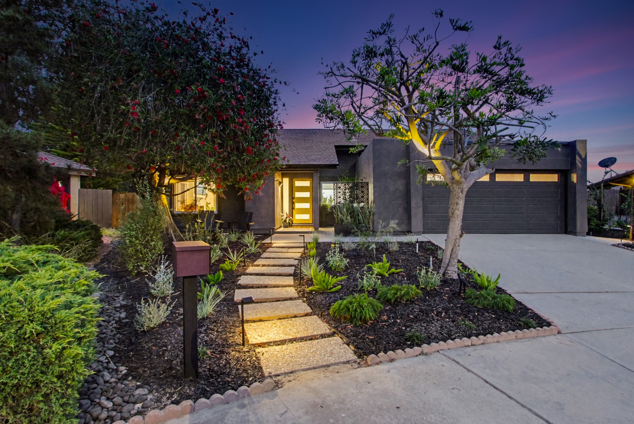 Virtual tour photo 5 of 86 for 287 Sharp Pl
