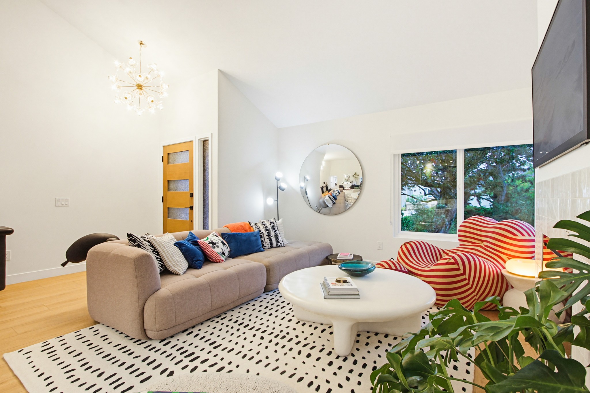 Virtual tour photo 22 of 86 for 287 Sharp Pl