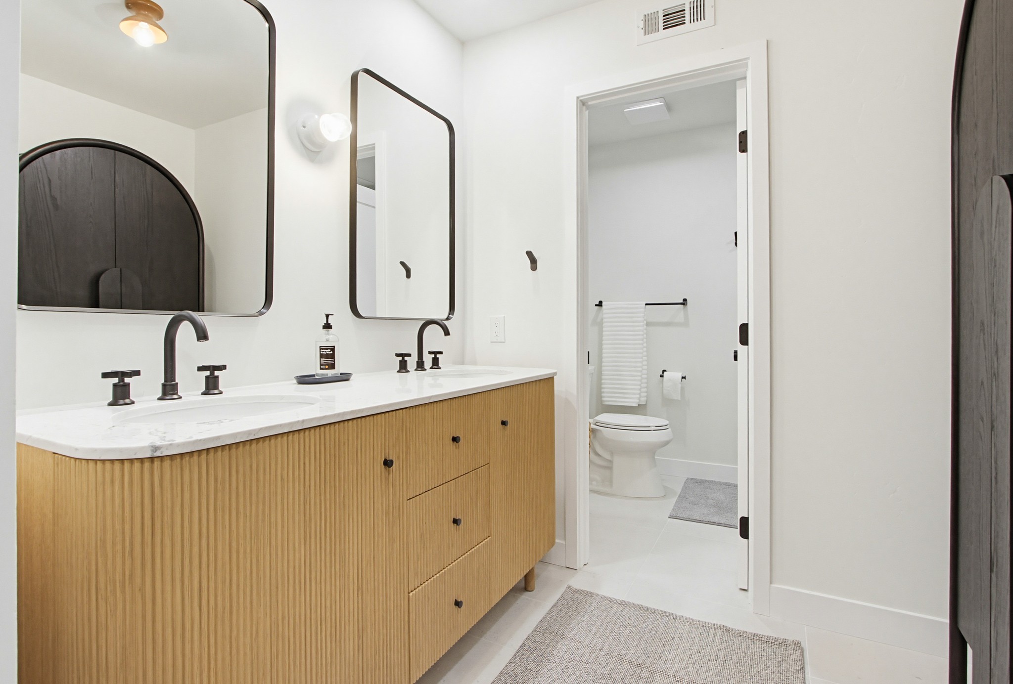 Virtual tour photo 42 of 86 for 287 Sharp Pl