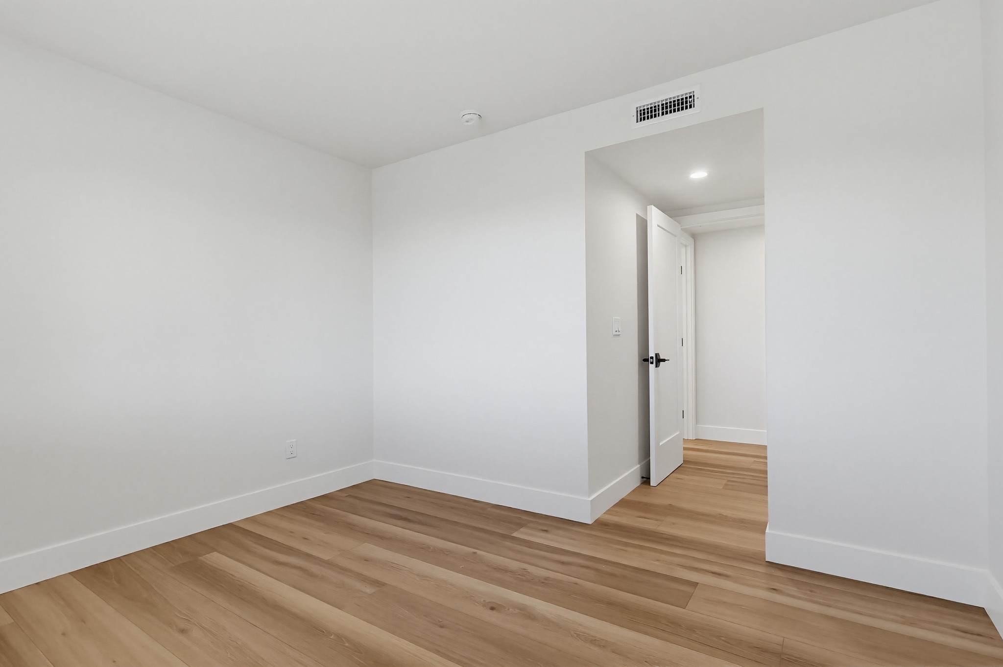 Virtual tour photo 37 of 69 for 28712 Mt Rushmore Rd