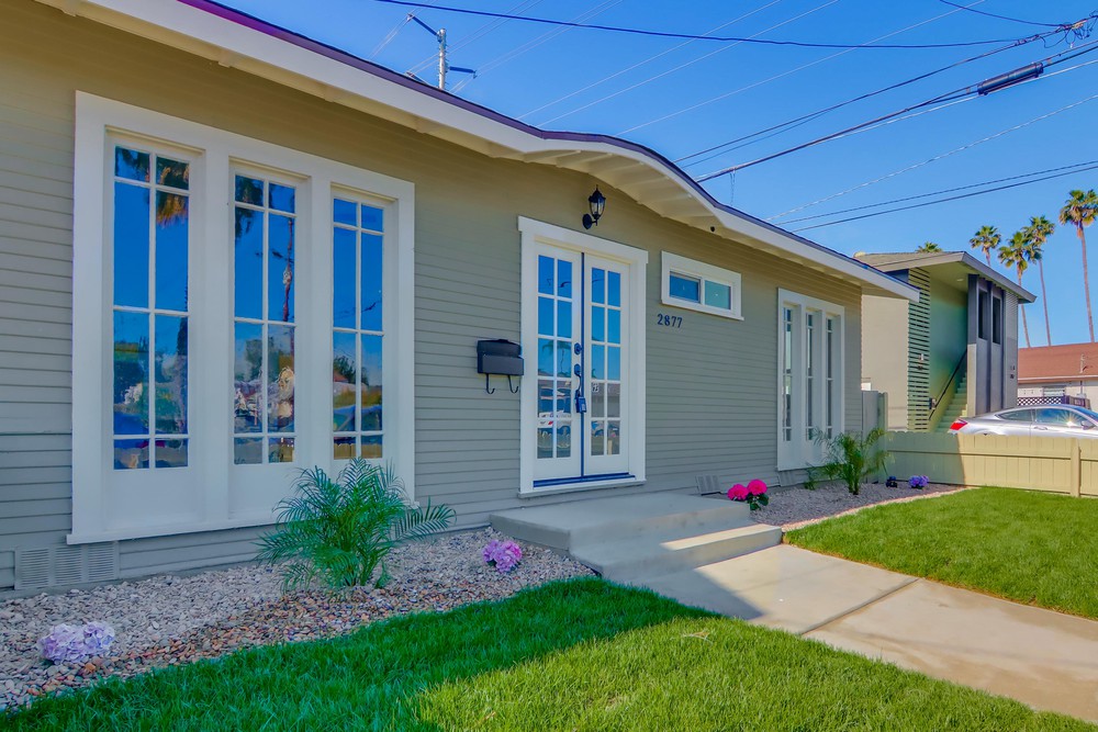 Virtual tour photo 6 of 54 for 2877 Collier Ave