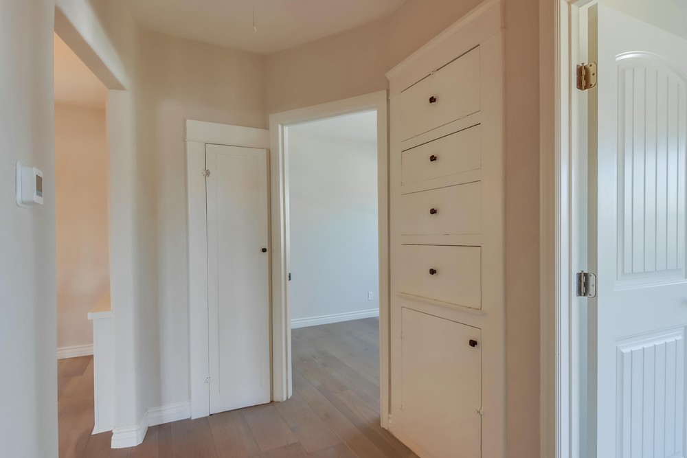 Virtual tour photo 23 of 54 for 2877 Collier Ave