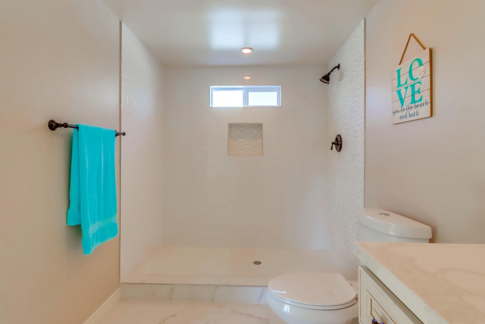 Virtual tour photo 30 of 54 for 2877 Collier Ave