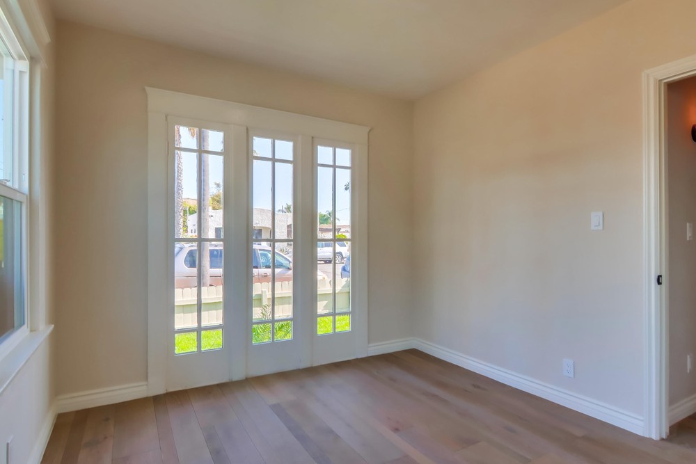 Virtual tour photo 33 of 54 for 2877 Collier Ave