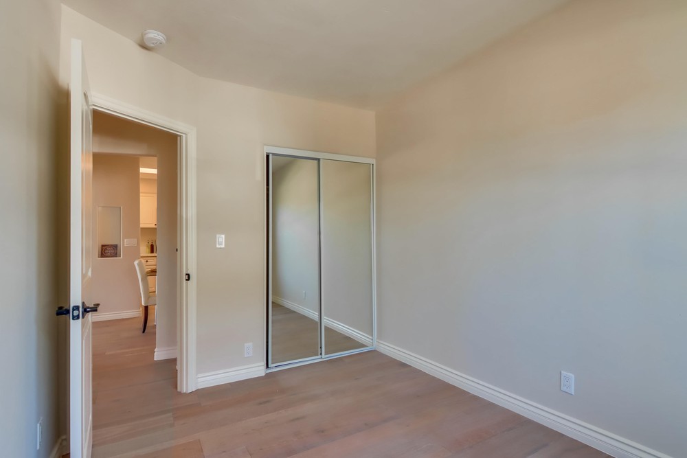 Virtual tour photo 36 of 54 for 2877 Collier Ave