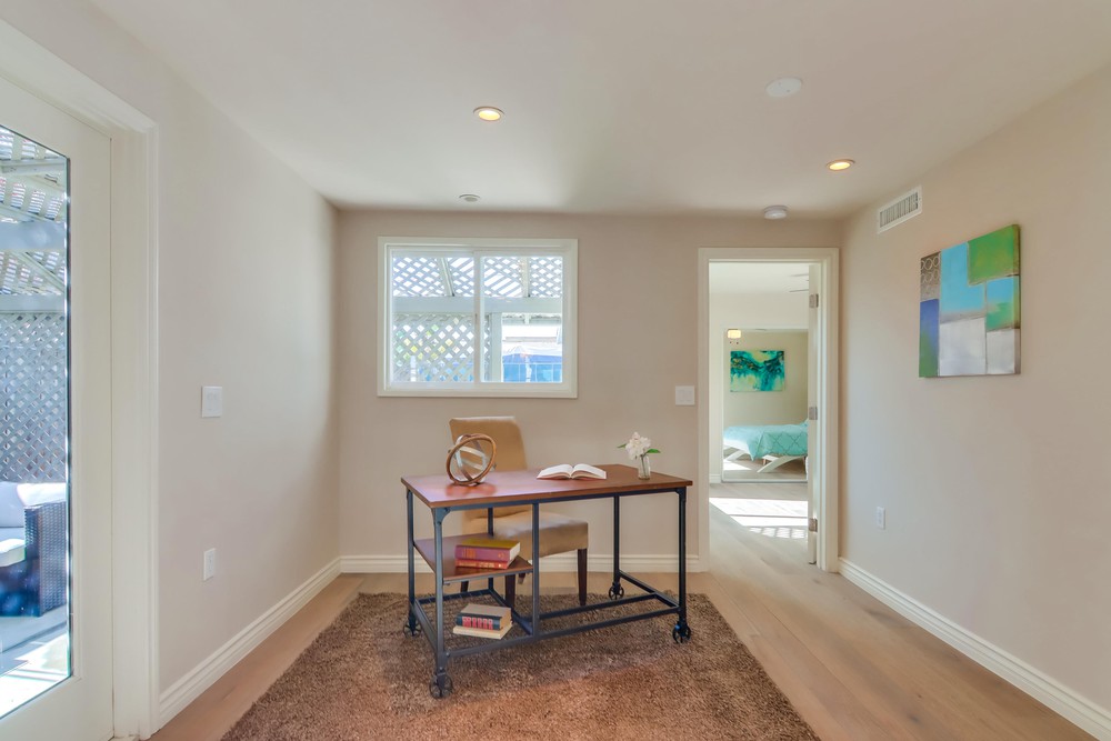 Virtual tour photo 41 of 54 for 2877 Collier Ave