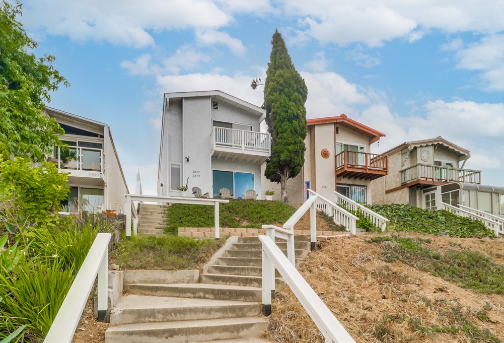 Virtual tour photo 1 of 62 for 2877 McGraw St