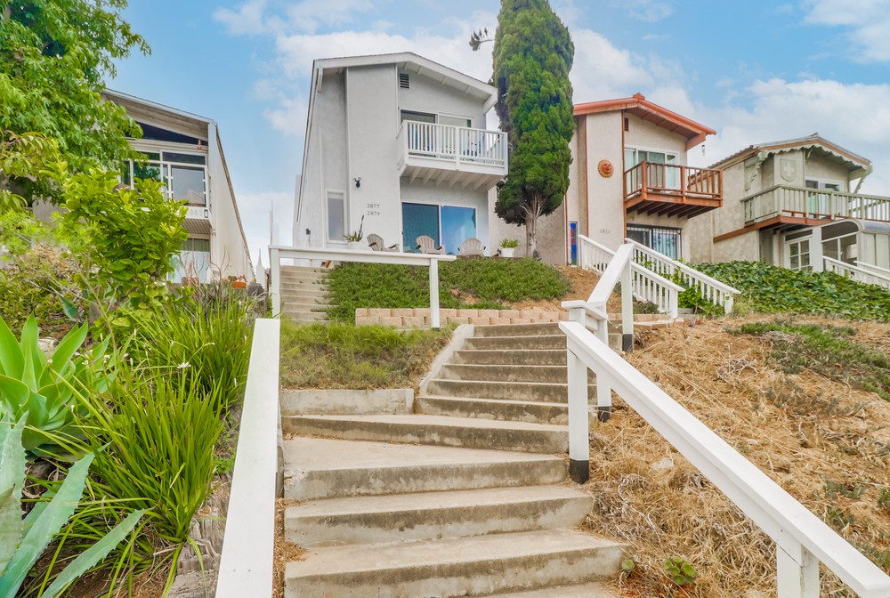 Virtual tour photo 3 of 62 for 2877 McGraw St