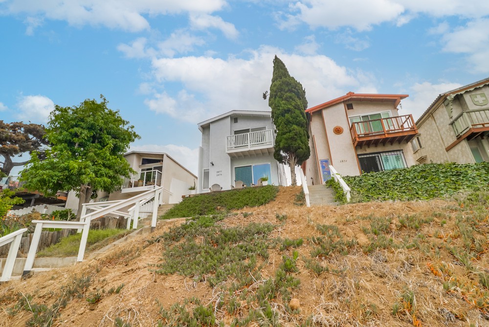 Virtual tour photo 4 of 62 for 2877 McGraw St