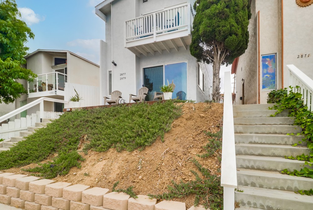 Virtual tour photo 6 of 62 for 2877 McGraw St