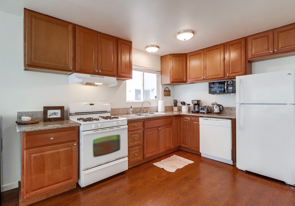 Virtual tour photo 28 of 62 for 2877 McGraw St
