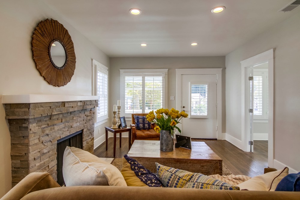 Virtual tour photo 13 of 47 for 2878 Fir St. San Diego