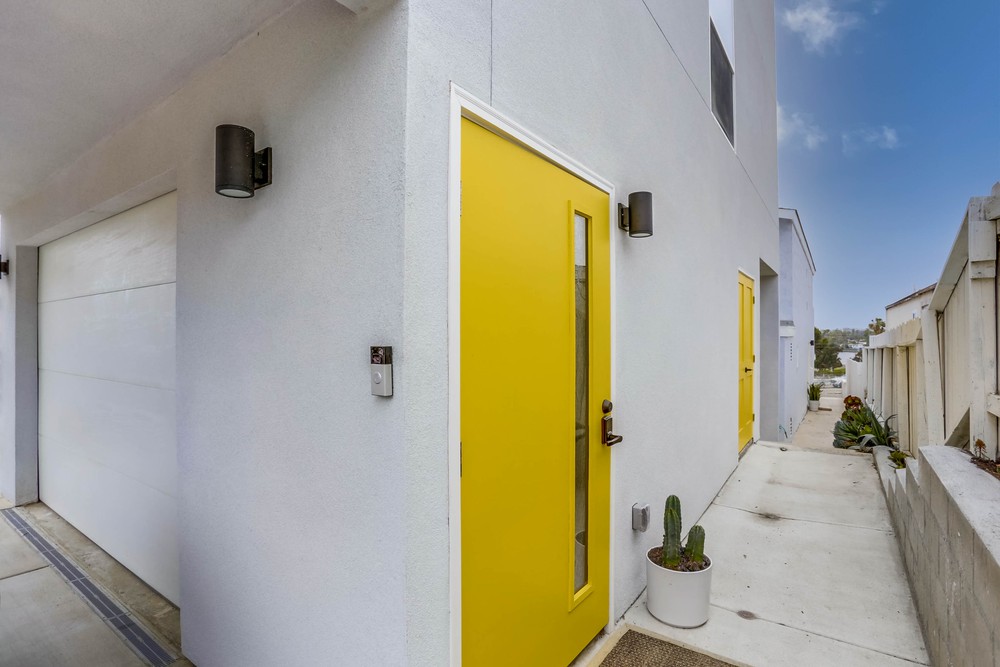 Virtual tour photo 4 of 35 for 2879 McGraw St