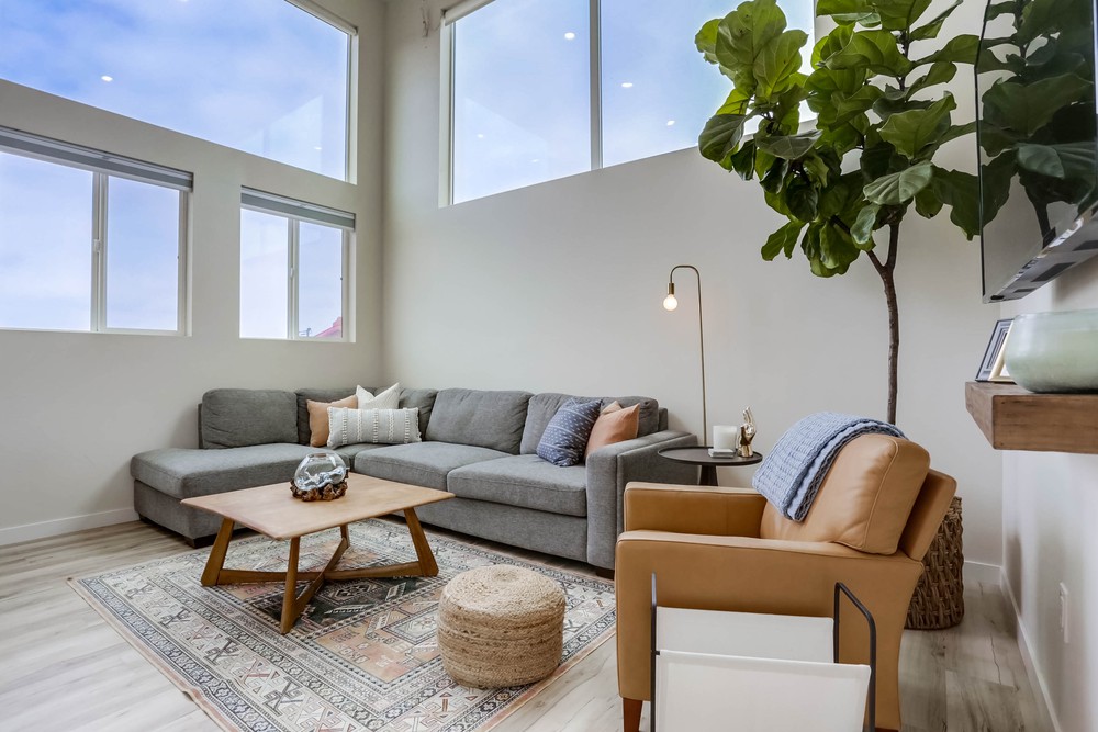Virtual tour photo 8 of 35 for 2879 McGraw St