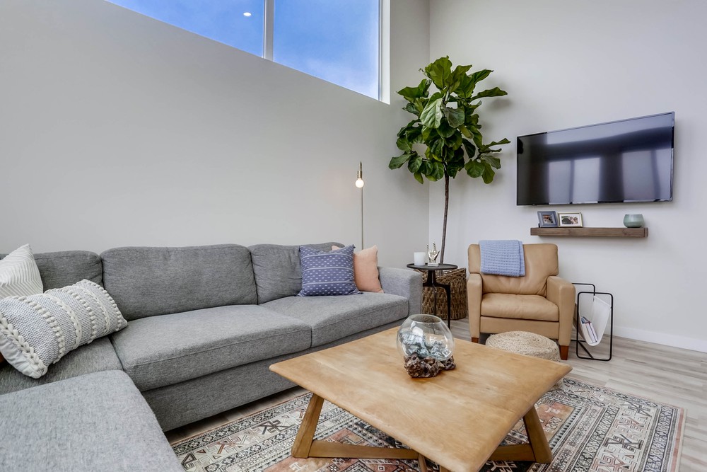 Virtual tour photo 9 of 35 for 2879 McGraw St