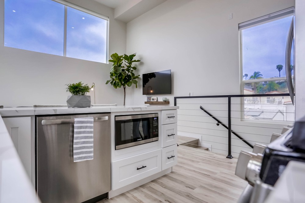 Virtual tour photo 17 of 35 for 2879 McGraw St
