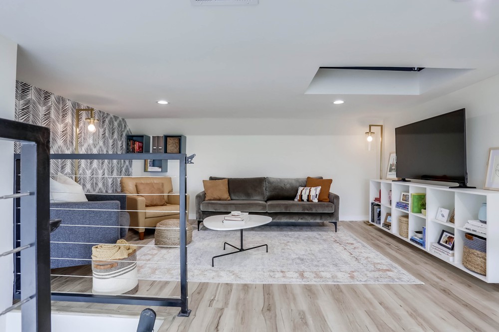 Virtual tour photo 21 of 35 for 2879 McGraw St