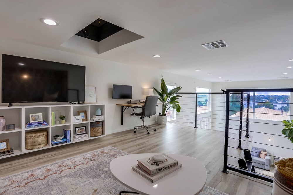 Virtual tour photo 24 of 35 for 2879 McGraw St
