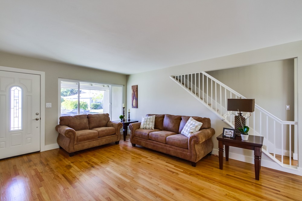 Virtual tour photo 8 of 37 for 2880 Wyandotte Ave