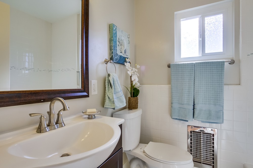 Virtual tour photo 28 of 37 for 2880 Wyandotte Ave
