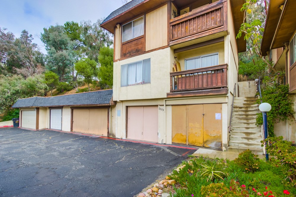 Virtual tour photo 4 of 43 for 2885 47th St